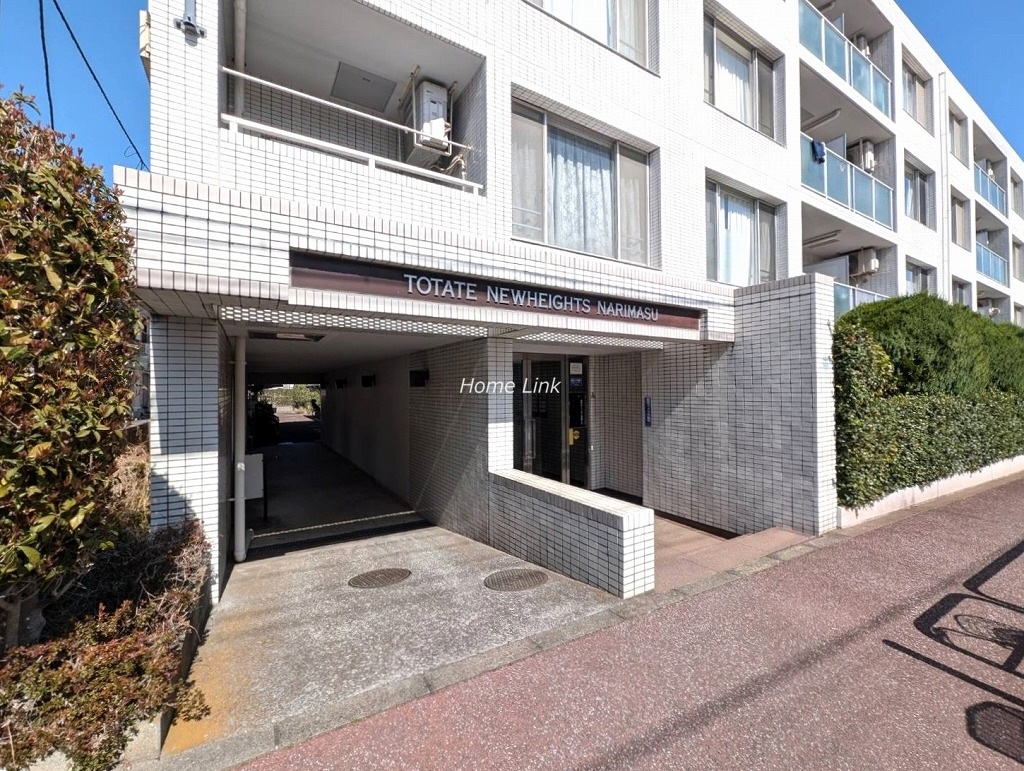 東建ニューハイツ成増　駐輪場出入口